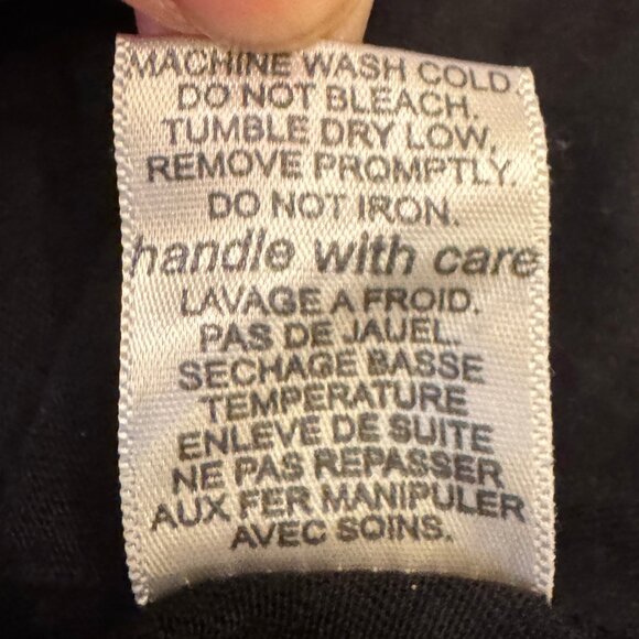 Like new! Lauren Moshi Oversized White Bow Graphic Tee | Size Small - Picture 7 of 7